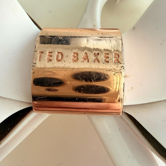 Ted Baker Women's Ettiea Jelly Sandal size 7 (fits like an 8-9) - Picture 8 of 9